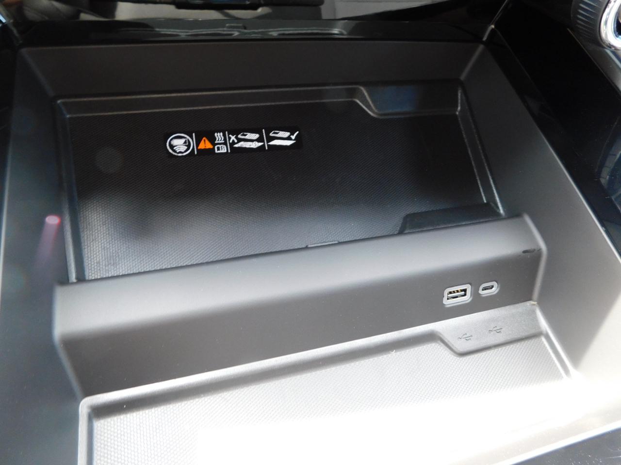 Chevrolet Suburban 2WD 4dr LT 2027