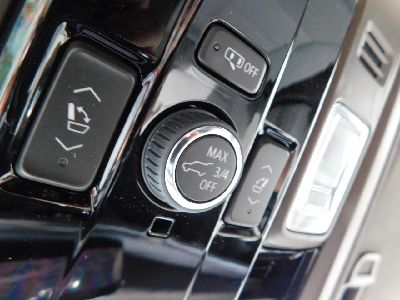 Chevrolet Suburban 2WD 4dr LT 2027