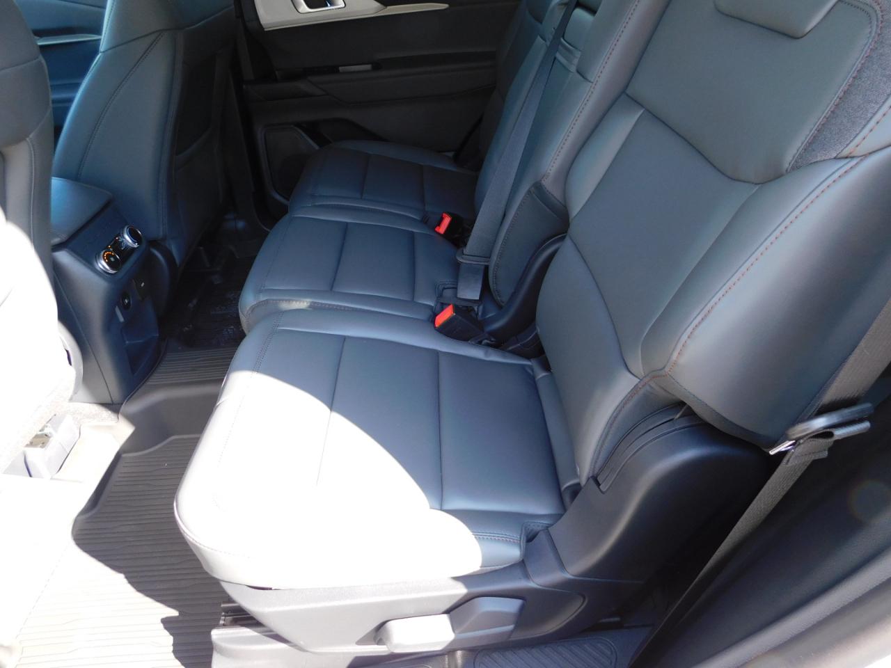 Ford Explorer Active RWD 2026