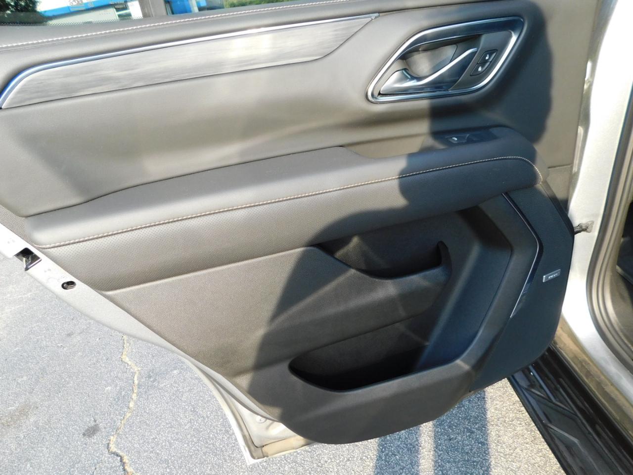 GMC Yukon 2WD 4dr SLT 2023