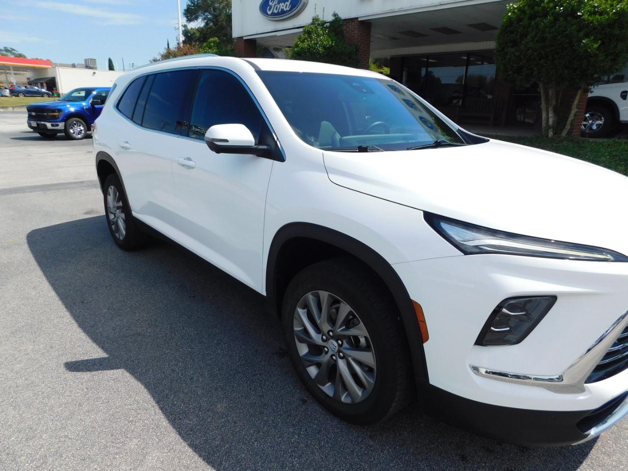 Buick Enclave 4dr Preferred 2026
