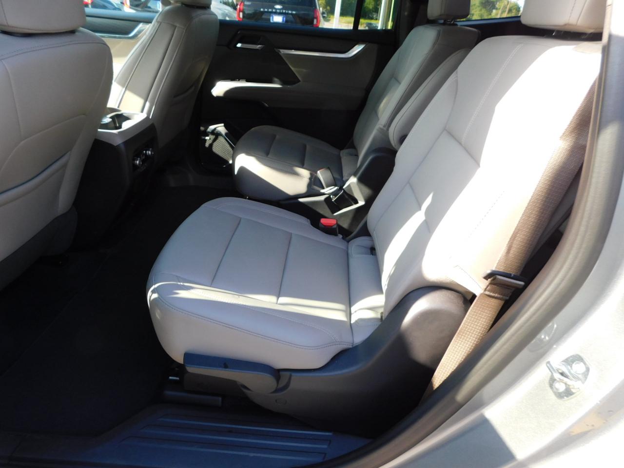 GMC Acadia FWD 4dr Elevation 2026