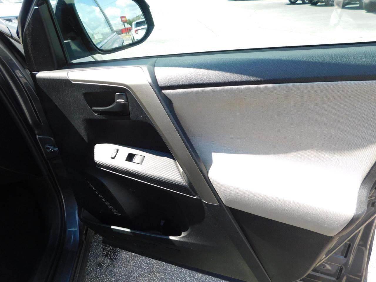 Toyota RAV4  2014