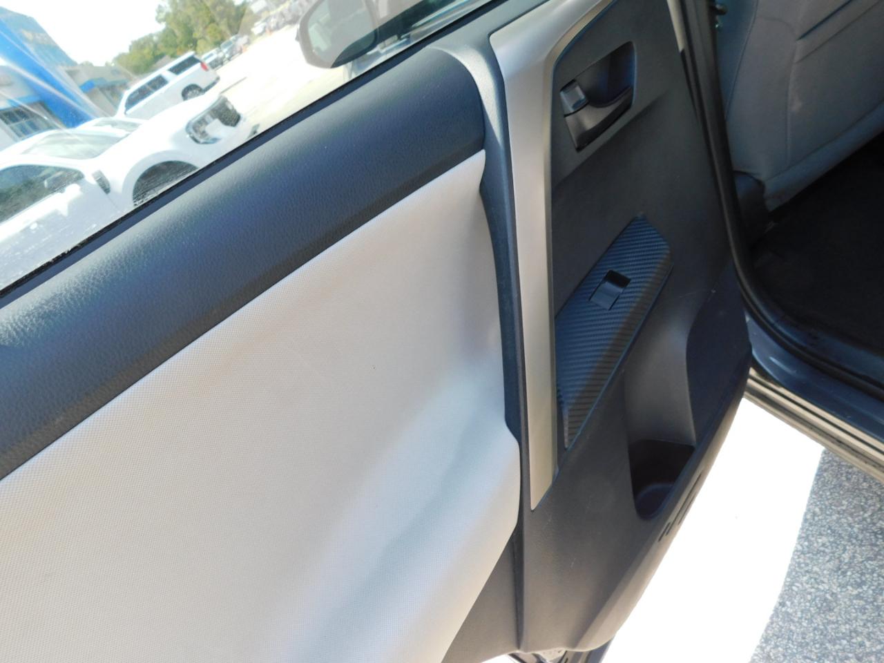Toyota RAV4  2014