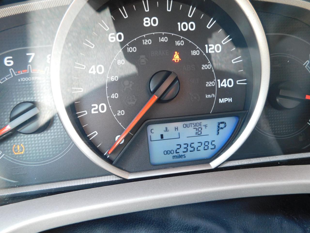 Toyota RAV4  2014