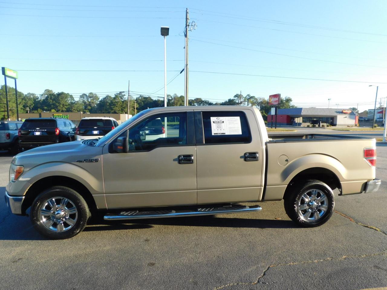 Ford F-150 2WD SuperCrew 145" XLT 2010