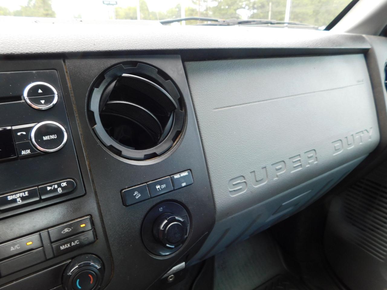 Ford Super Duty F-350 SRW 4WD SuperCab 142" XL 2016