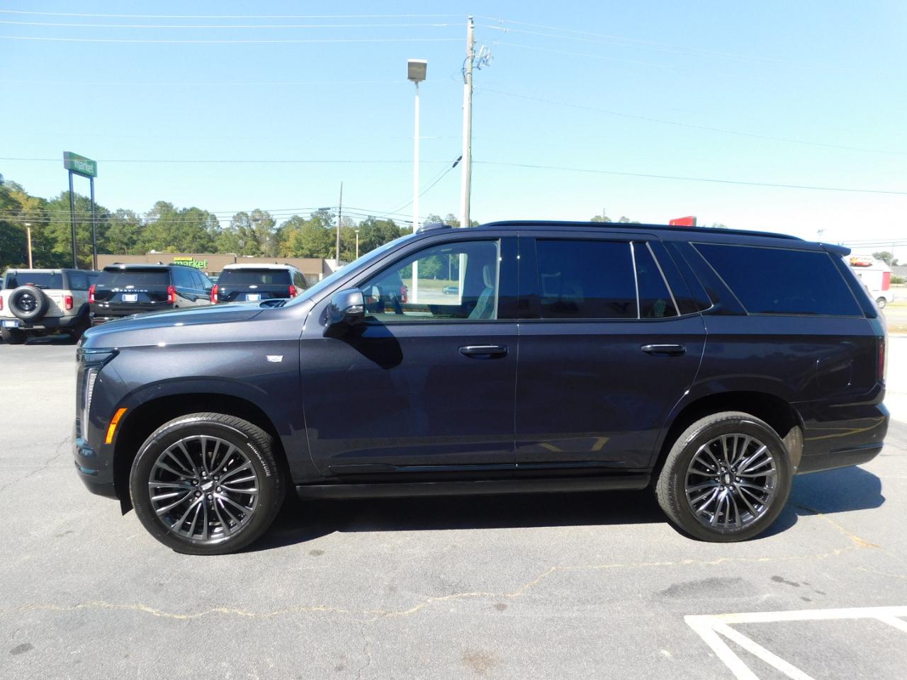 Cadillac Escalade 4WD 4dr Sport Platinum 2025