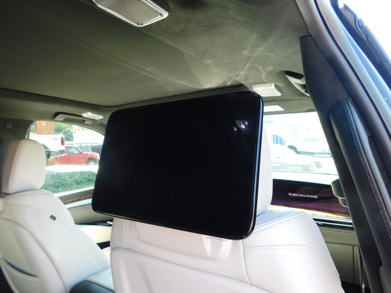 Cadillac Escalade 4WD 4dr Sport Platinum 2025