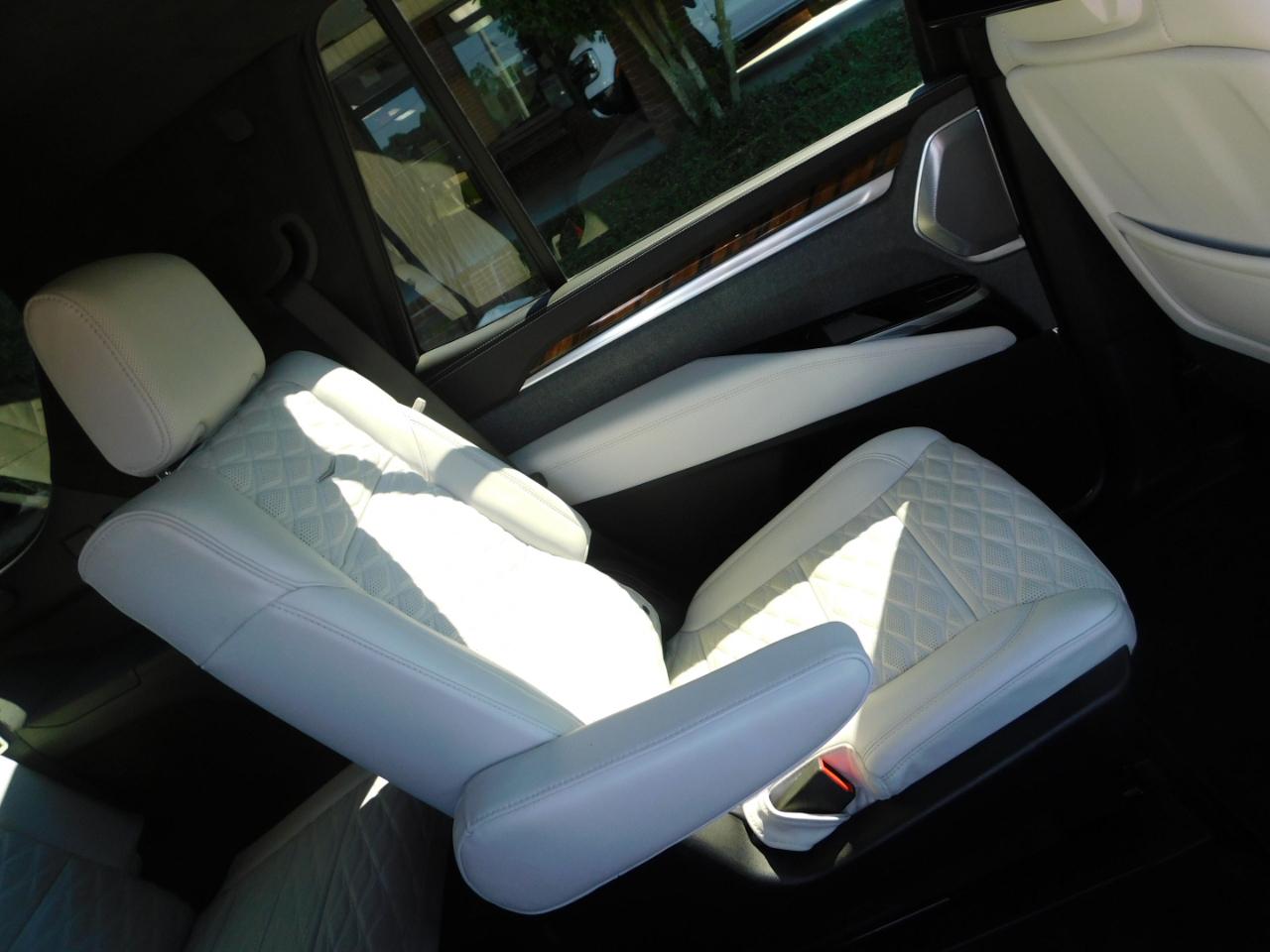 Cadillac Escalade 4WD 4dr Sport Platinum 2025