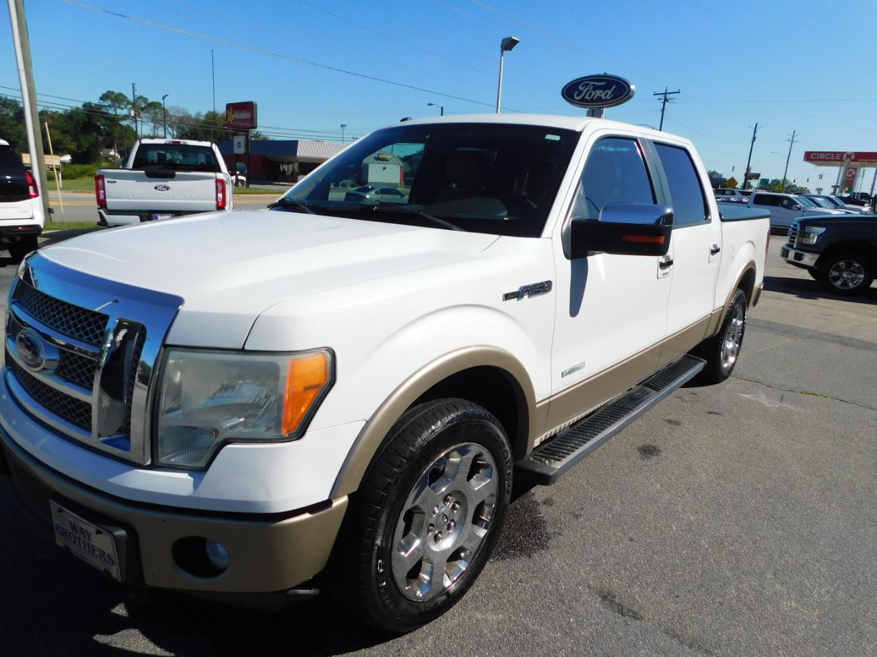 Ford F-150 2WD SuperCrew 145" Lariat 2011