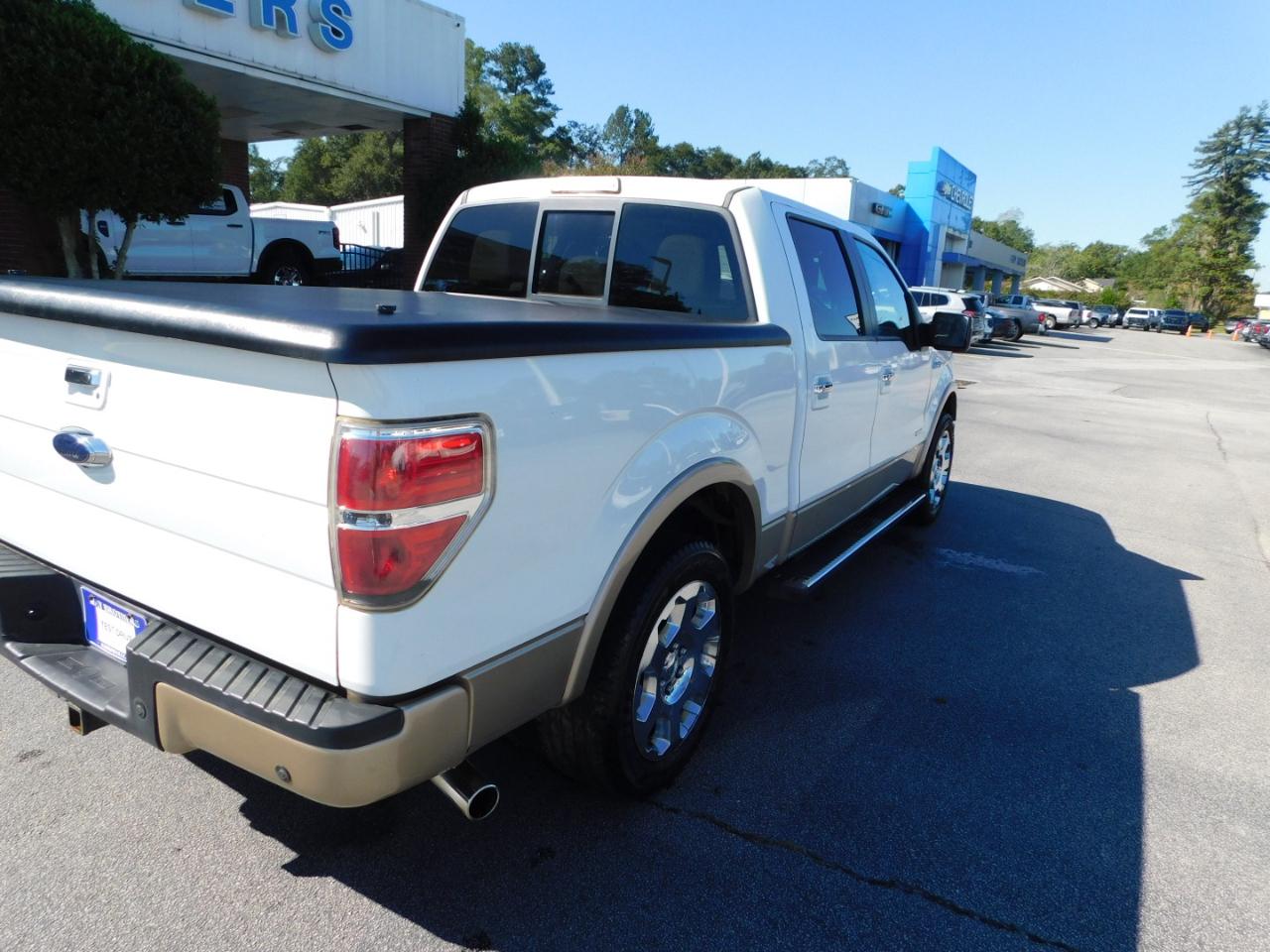 Ford F-150 2WD SuperCrew 145" Lariat 2011