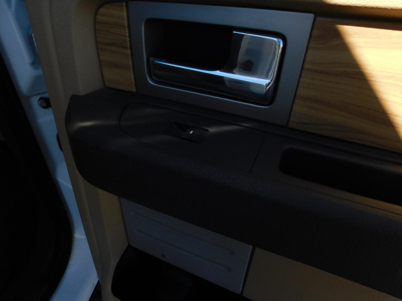 Ford F-150 2WD SuperCrew 145" Lariat 2011