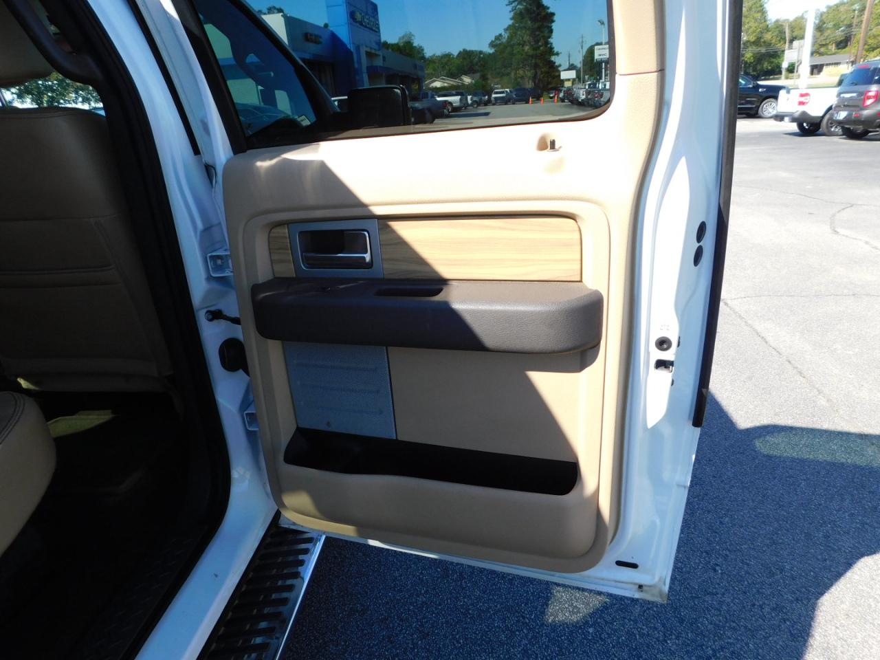Ford F-150 2WD SuperCrew 145" Lariat 2011