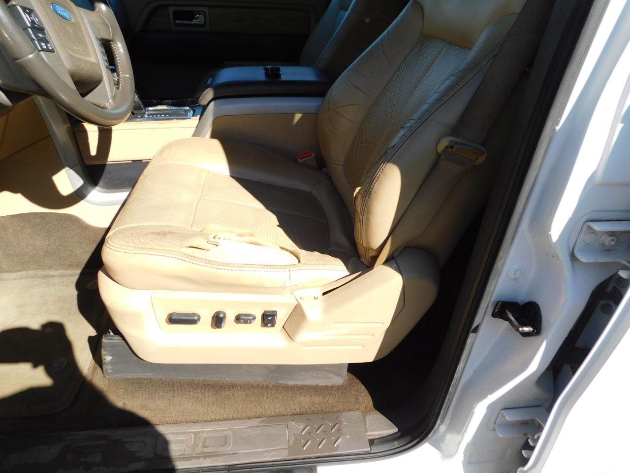 Ford F-150 2WD SuperCrew 145" Lariat 2011