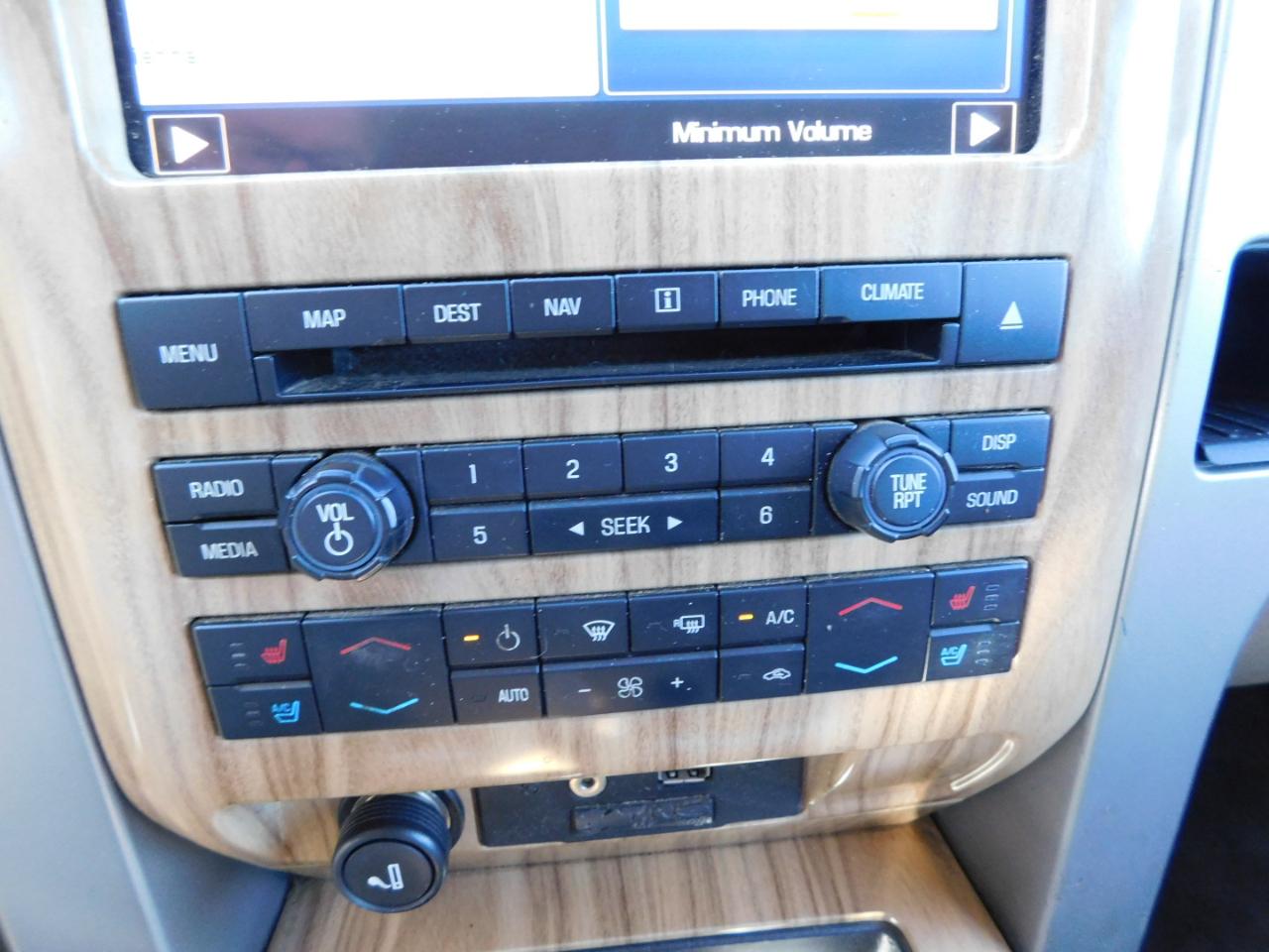 Ford F-150 2WD SuperCrew 145" Lariat 2011