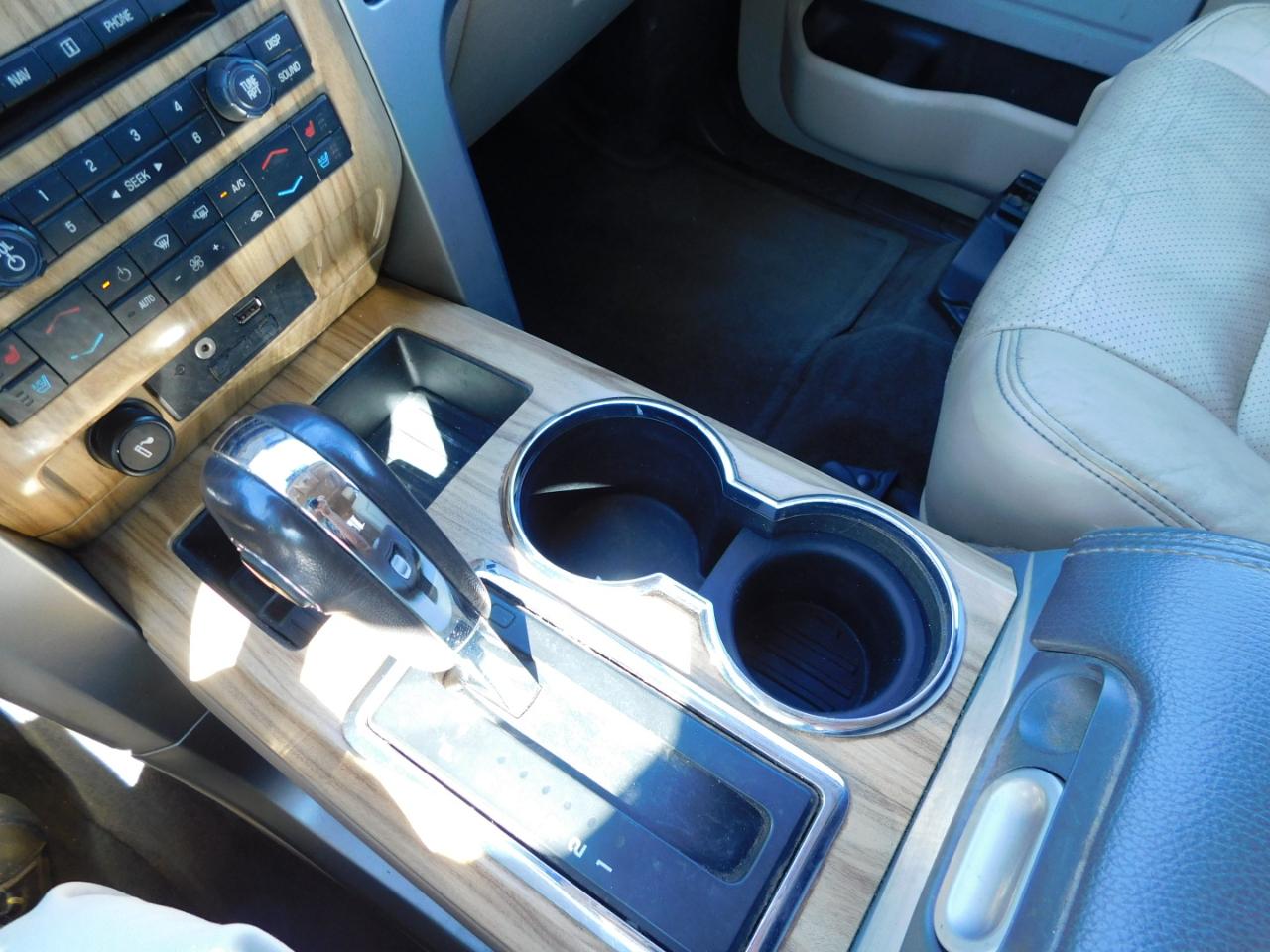 Ford F-150 2WD SuperCrew 145" Lariat 2011