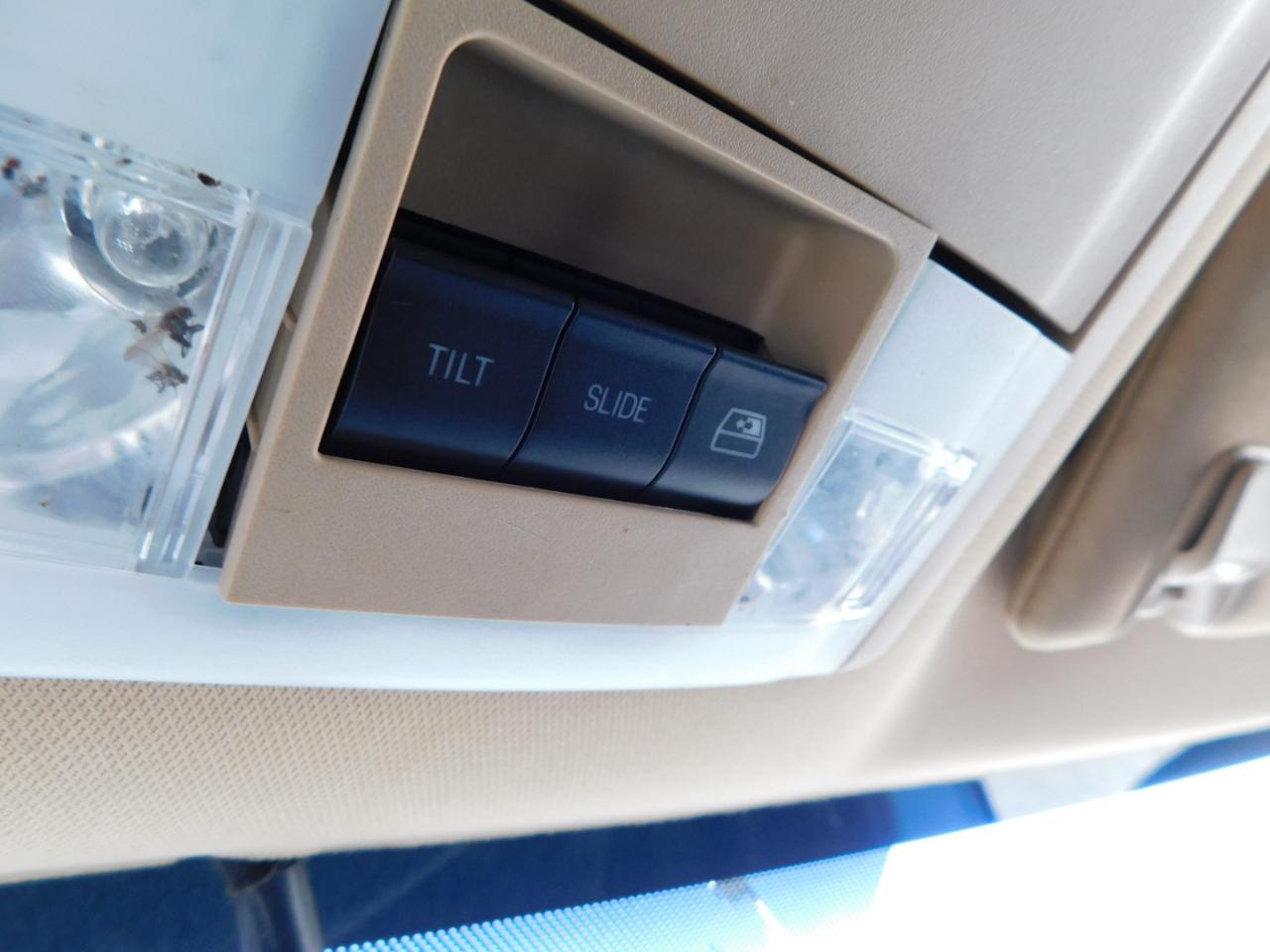 Ford F-150 2WD SuperCrew 145" Lariat 2011