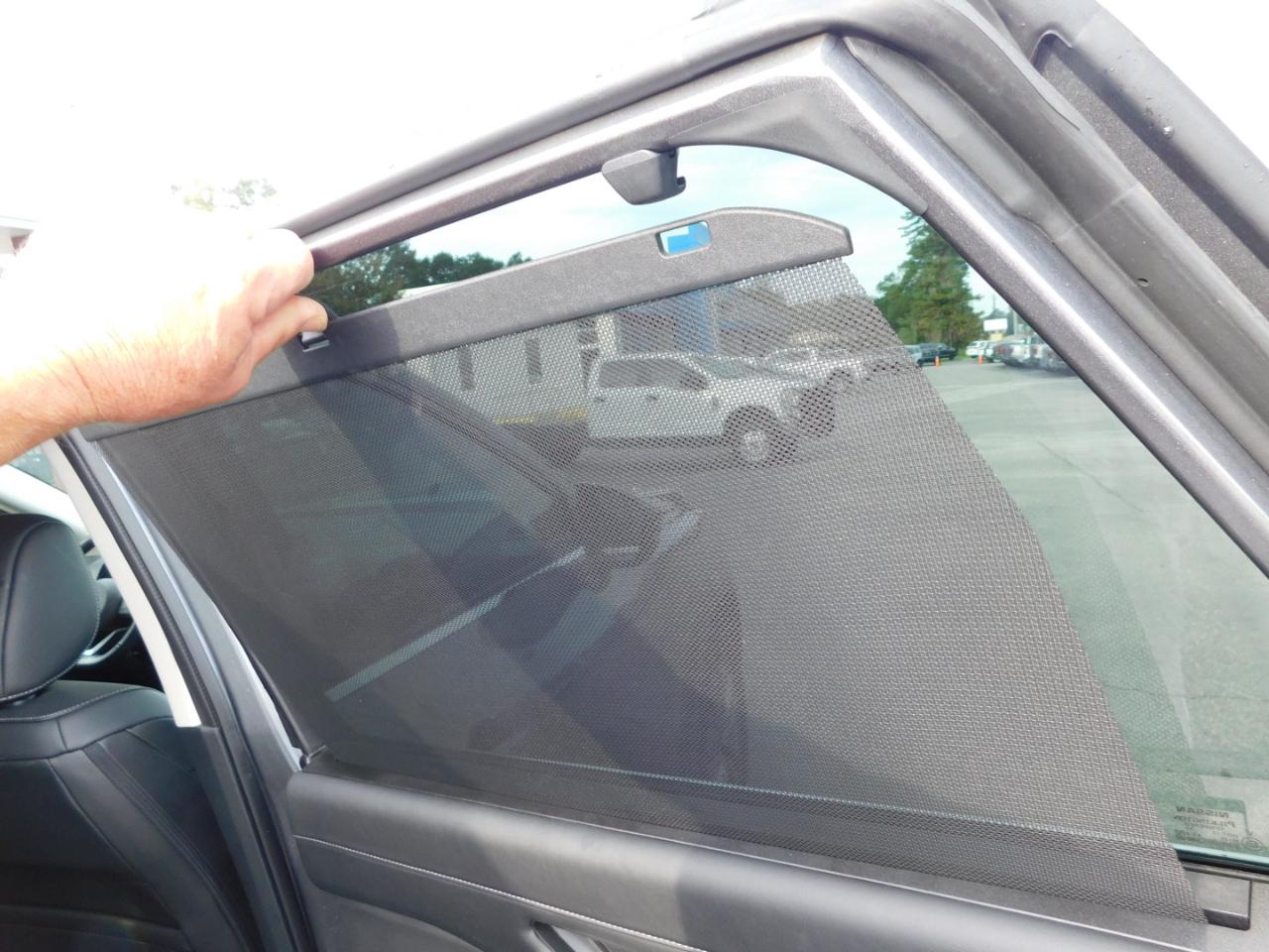 Nissan Pathfinder SL 2WD 2024