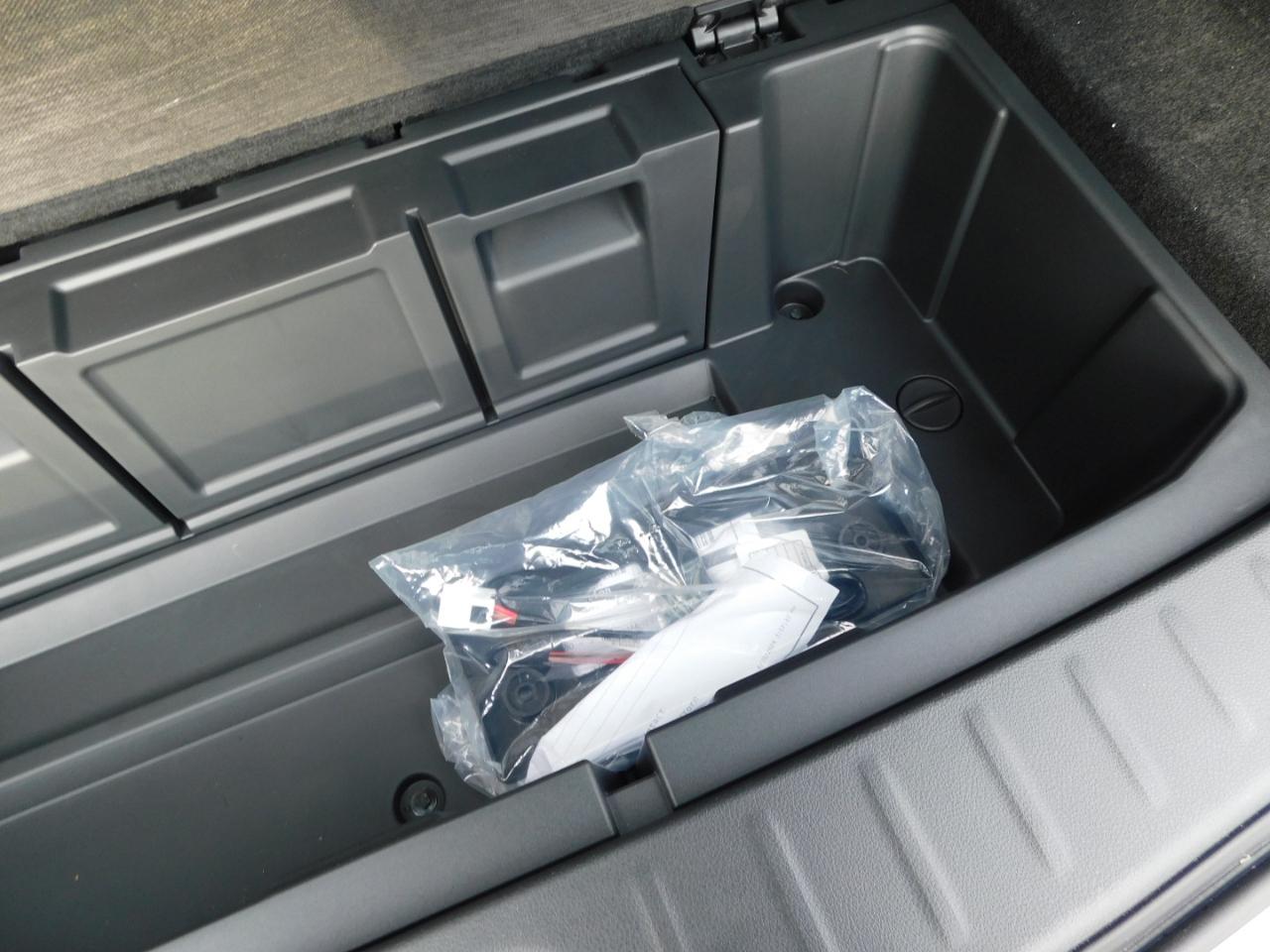 Nissan Pathfinder SL 2WD 2024