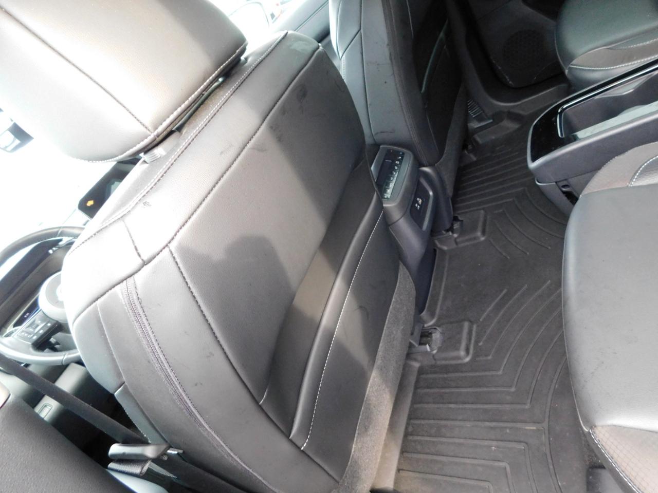 Nissan Pathfinder SL 2WD 2024