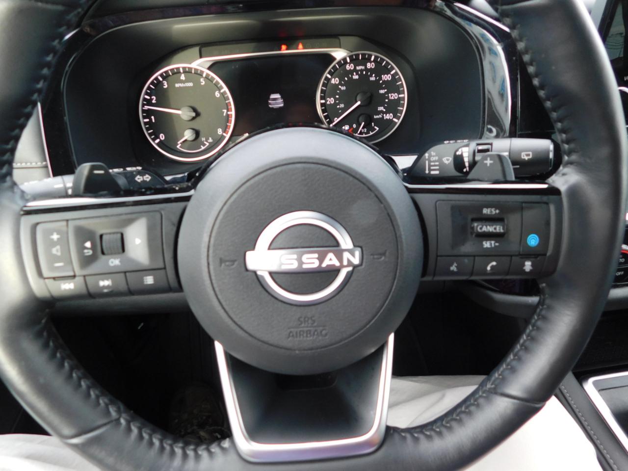 Nissan Pathfinder SL 2WD 2024