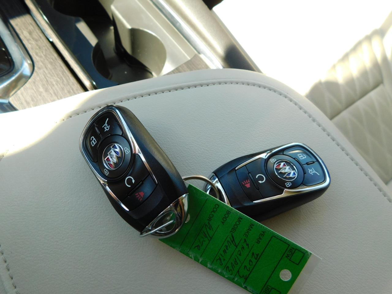Buick Enclave FWD 4dr Avenir 2023