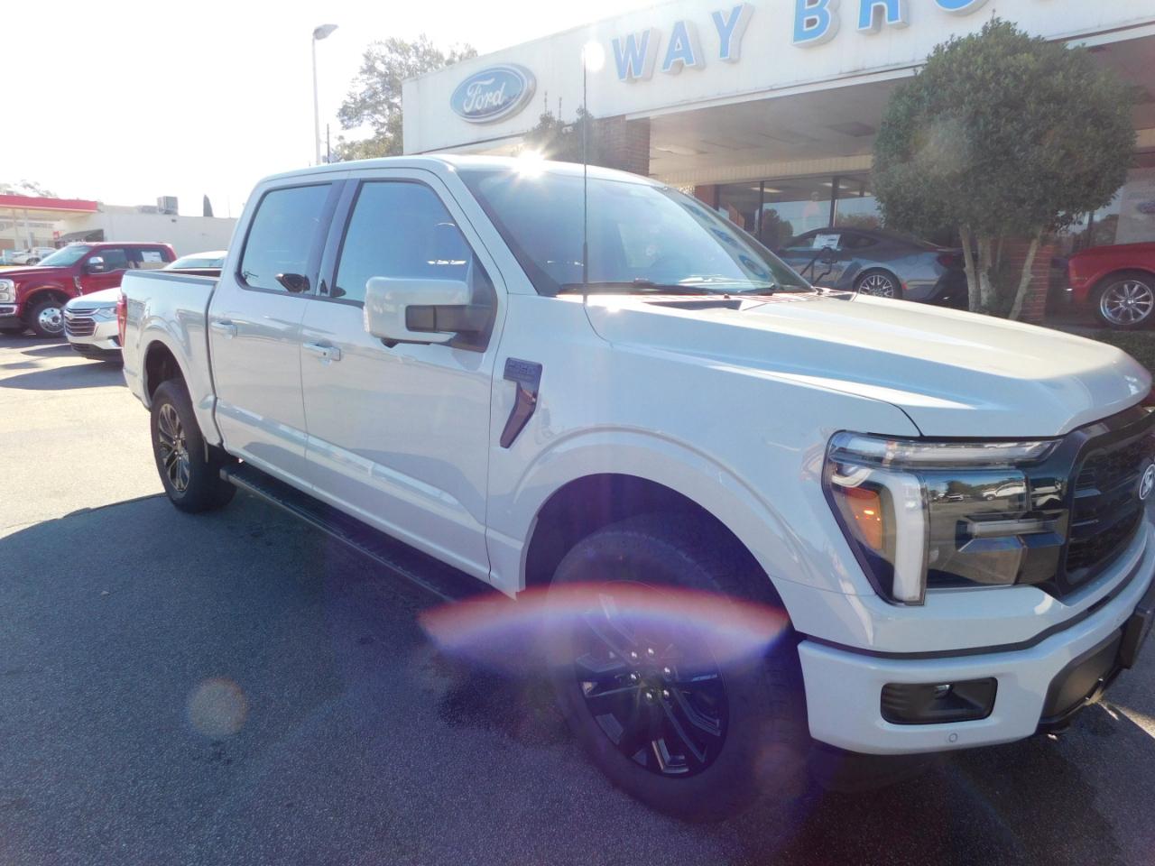 Ford F-150 Lariat 4WD SuperCrew 5.5' Box 2026
