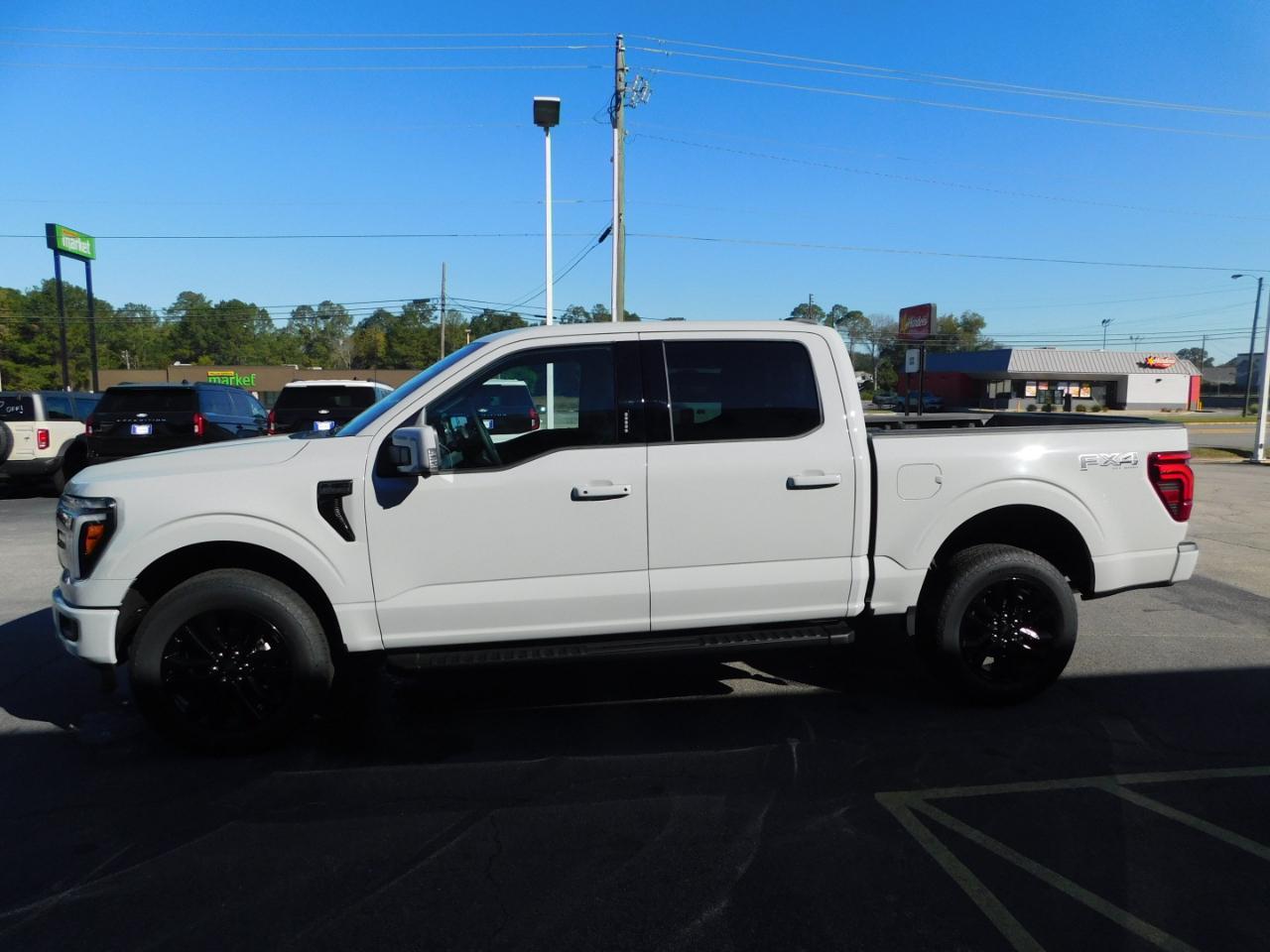Ford F-150 Lariat 4WD SuperCrew 5.5' Box 2026