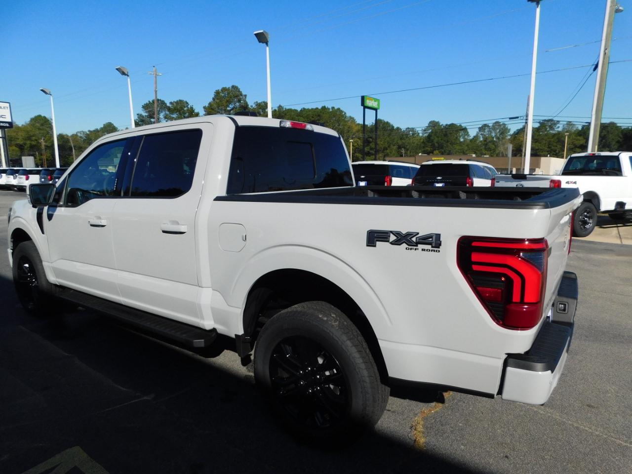 Ford F-150 Lariat 4WD SuperCrew 5.5' Box 2026