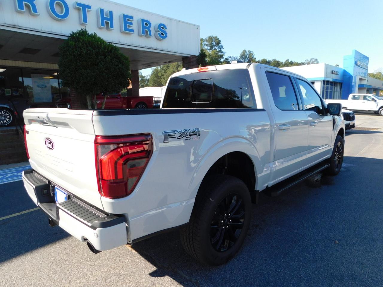 Ford F-150 Lariat 4WD SuperCrew 5.5' Box 2026