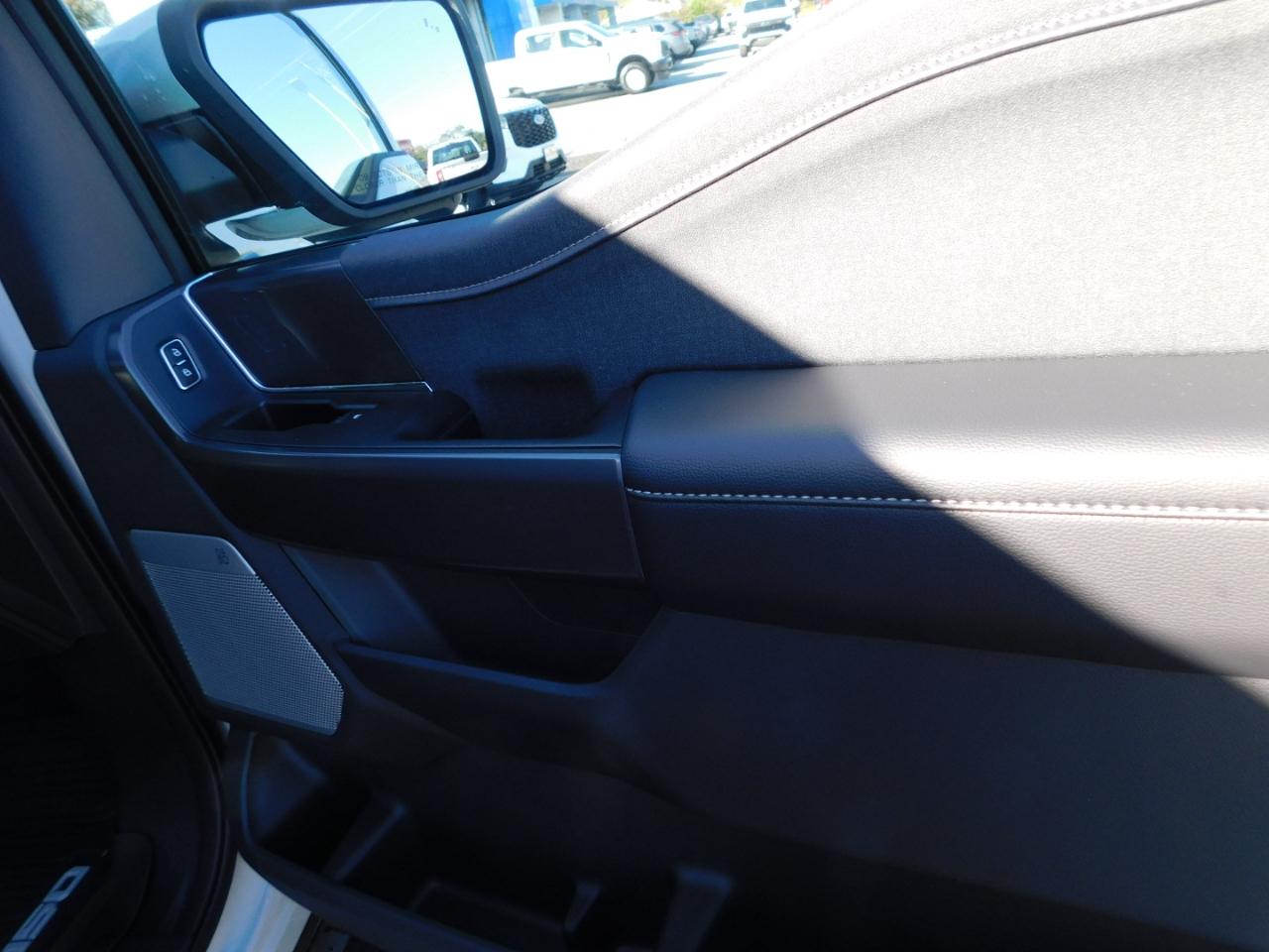 Ford F-150 Lariat 4WD SuperCrew 5.5' Box 2026