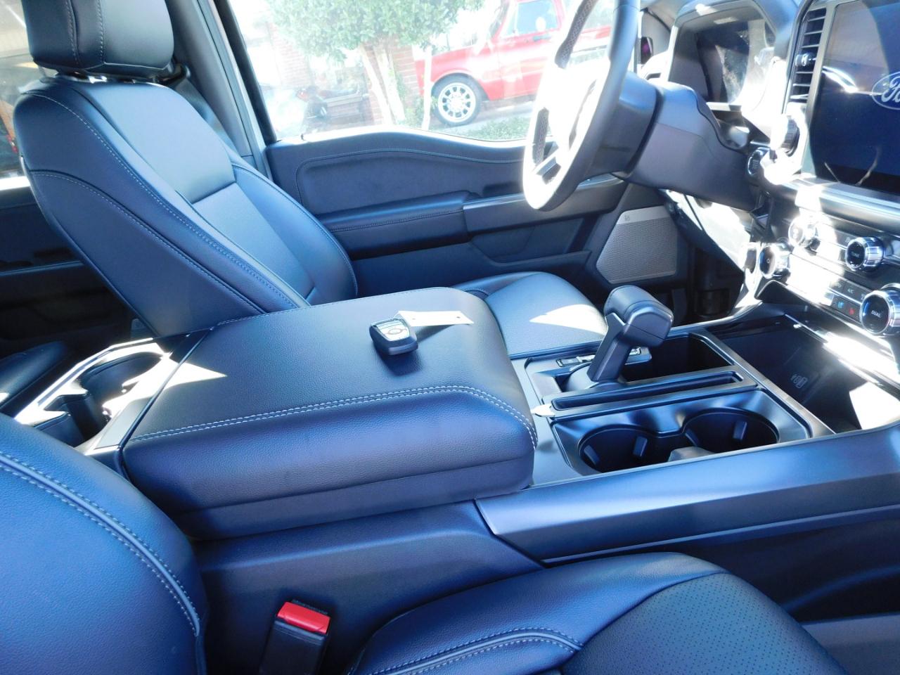 Ford F-150 Lariat 4WD SuperCrew 5.5' Box 2026