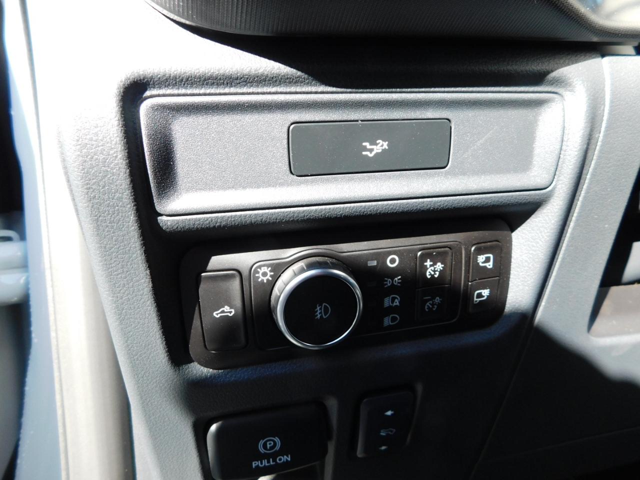 Ford F-150 Lariat 4WD SuperCrew 5.5' Box 2026