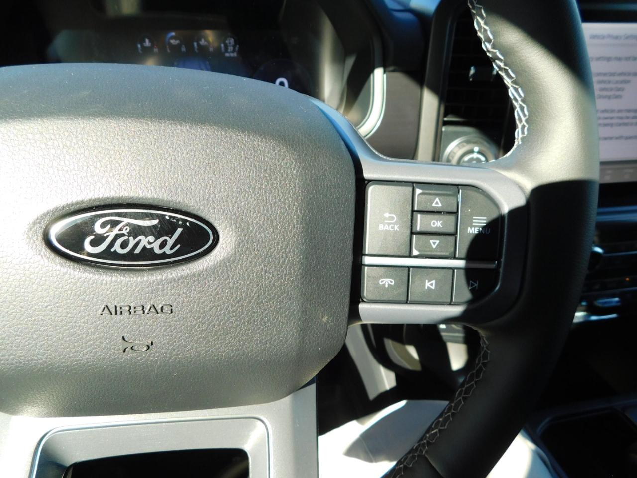 Ford F-150 Lariat 4WD SuperCrew 5.5' Box 2026