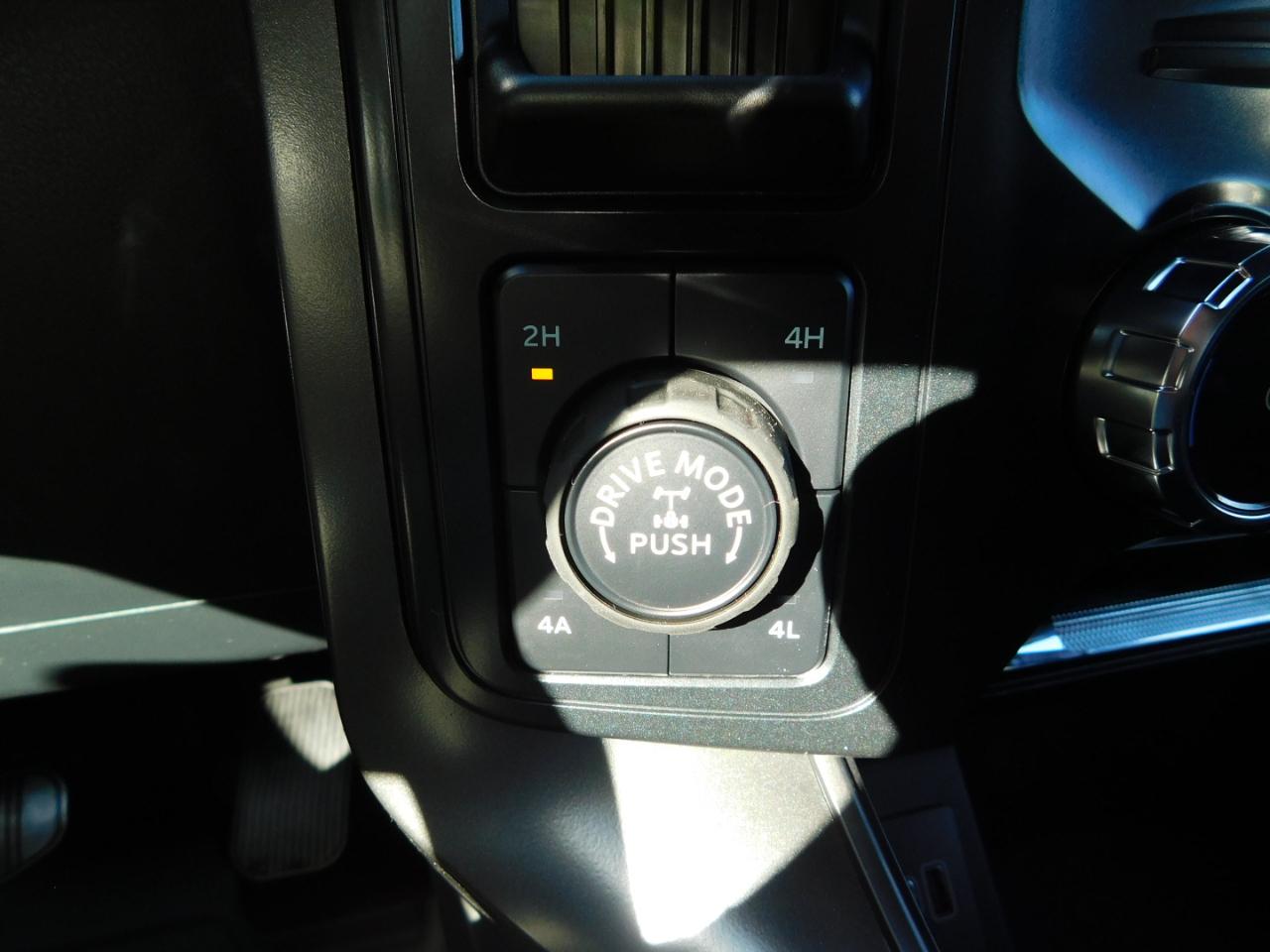 Ford F-150 Lariat 4WD SuperCrew 5.5' Box 2026