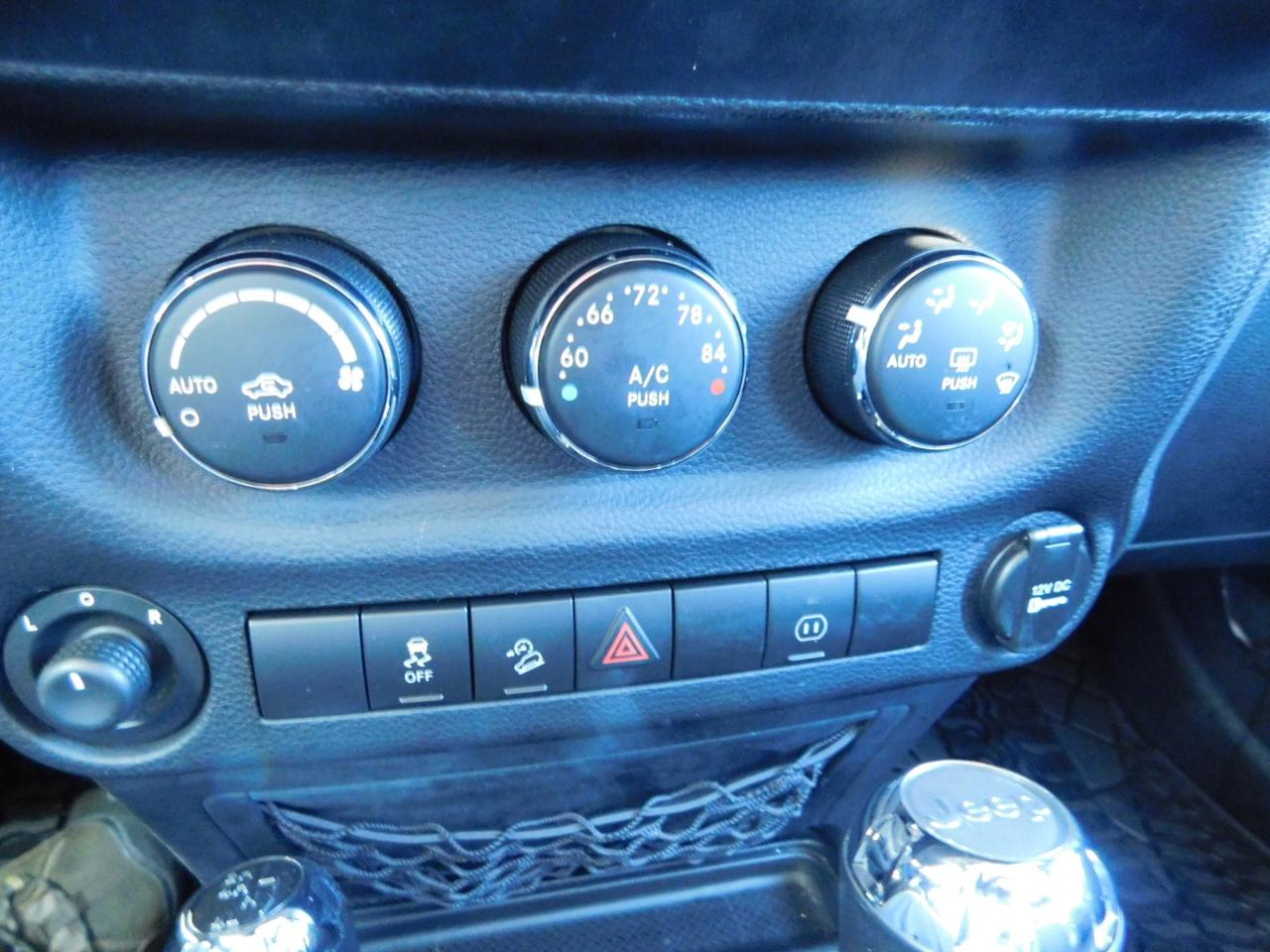 Jeep Wrangler Unlimited 4WD 4dr Call of Duty MW3 *Ltd Avail* 2012