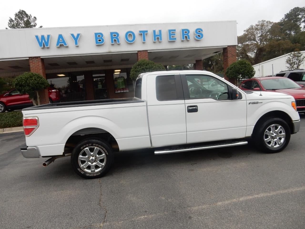 Ford F-150 2WD Supercab 133" XLT 2013