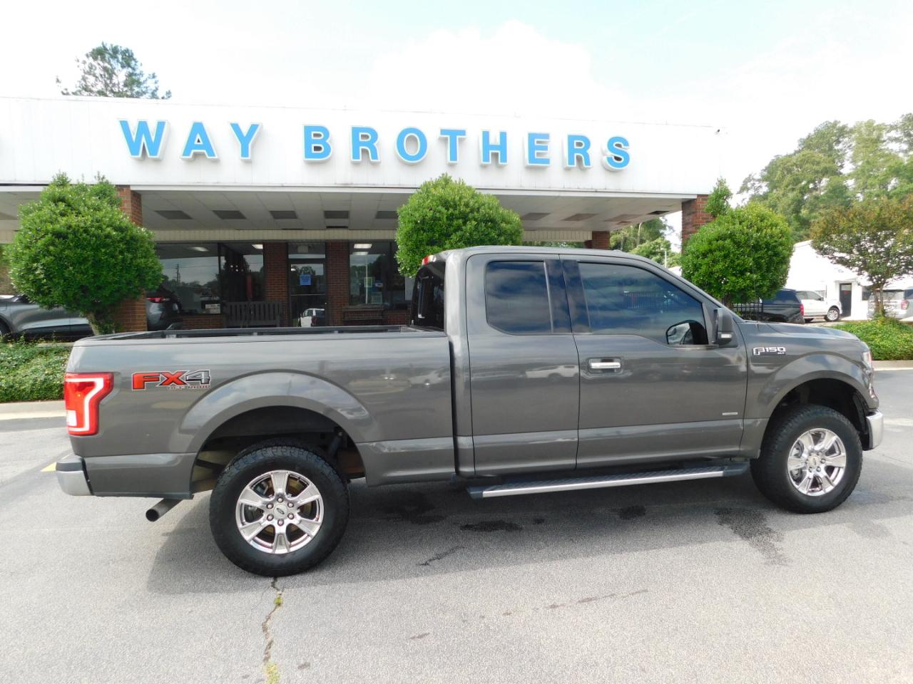 Ford F-150 4WD SuperCab 145" XLT 2016