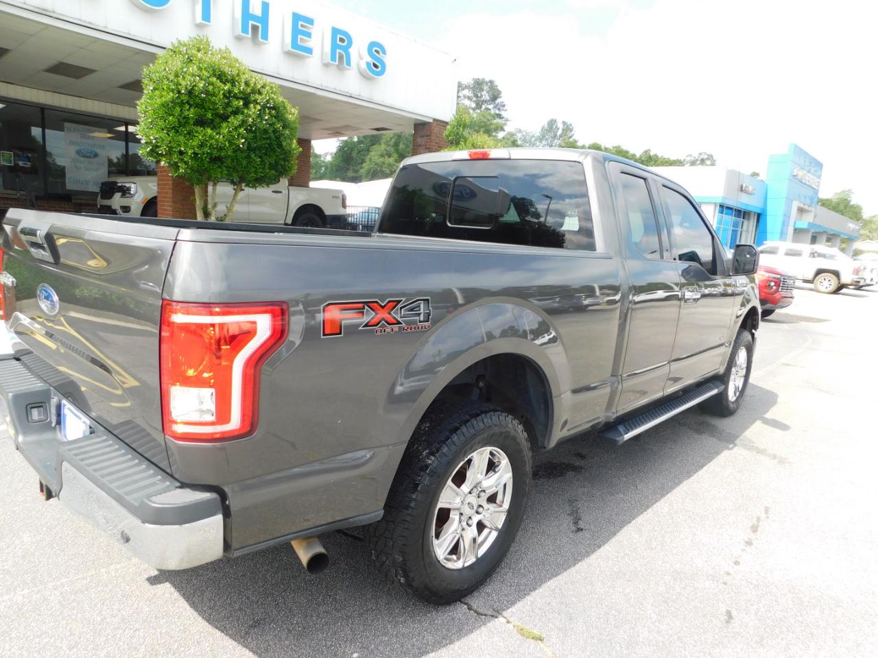 Ford F-150 4WD SuperCab 145" XLT 2016