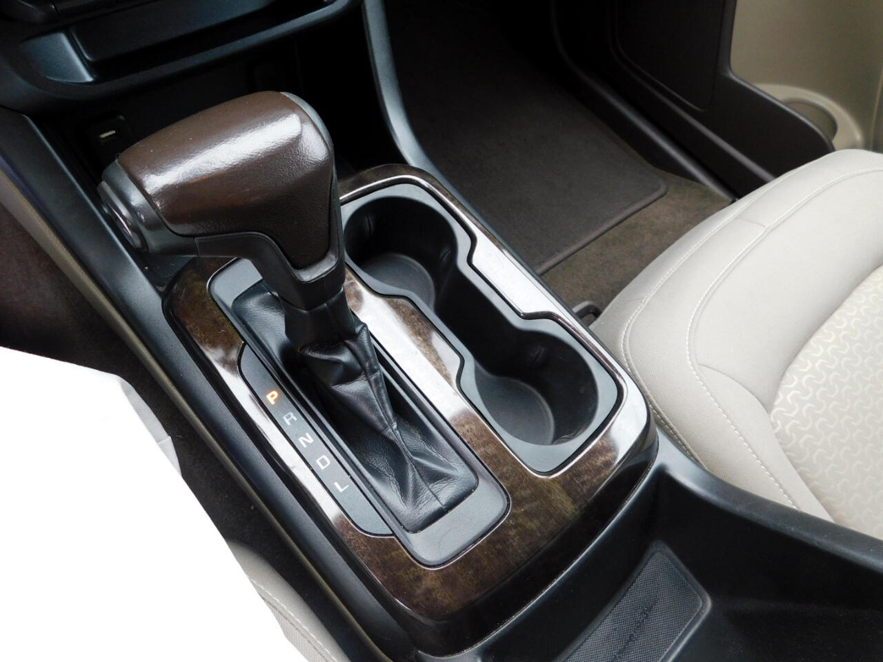 GMC Canyon 2WD Crew Cab 128.3" SLE 2018