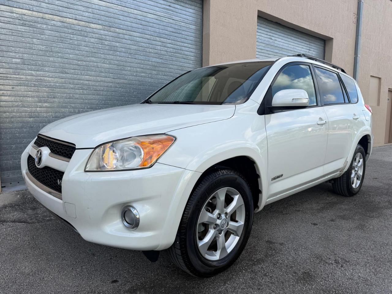 Toyota RAV4 4WD 4dr V6 Limited (Natl) 2009