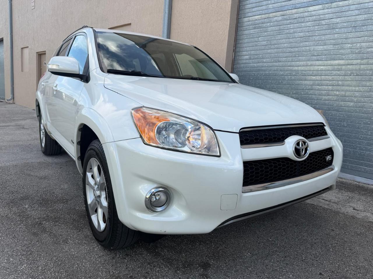 Toyota RAV4 4WD 4dr V6 Limited (Natl) 2009