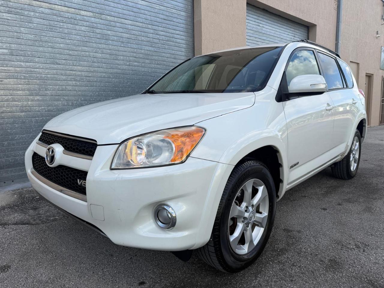 Toyota RAV4 4WD 4dr V6 Limited (Natl) 2009