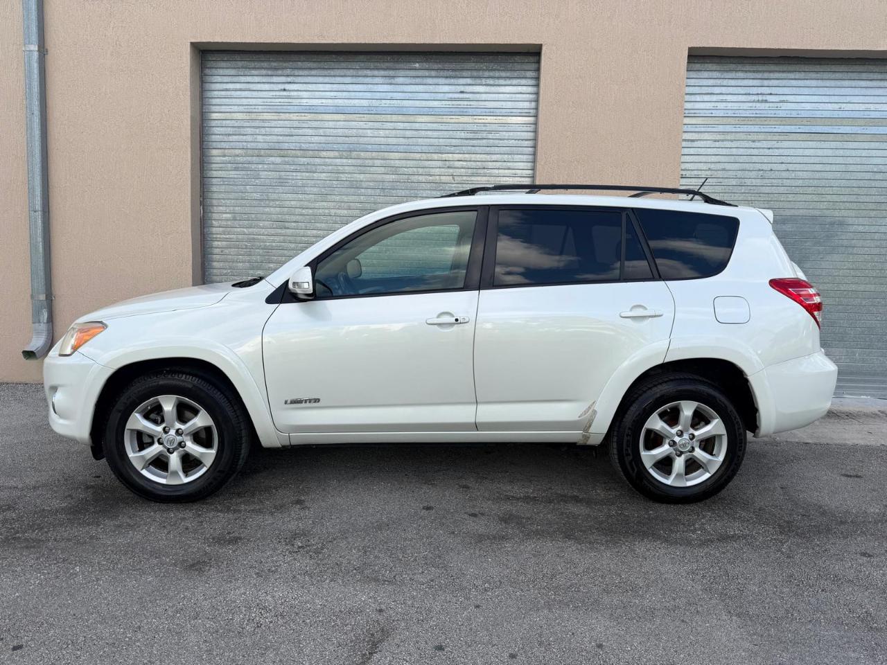 Toyota RAV4 4WD 4dr V6 Limited (Natl) 2009