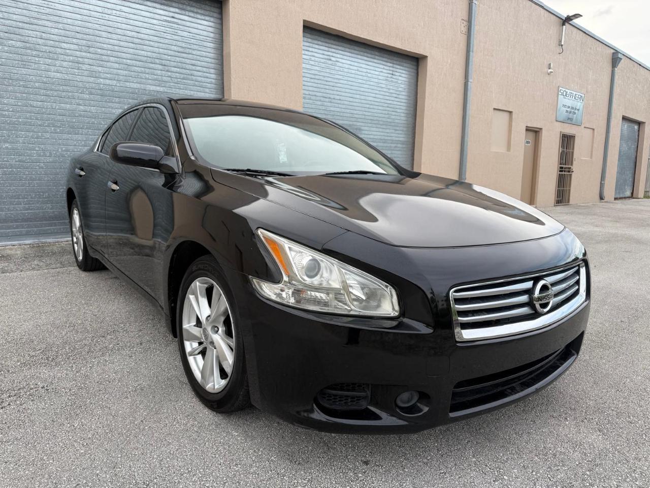 Nissan Maxima 4dr Sdn V6 CVT 3.5 S 2012