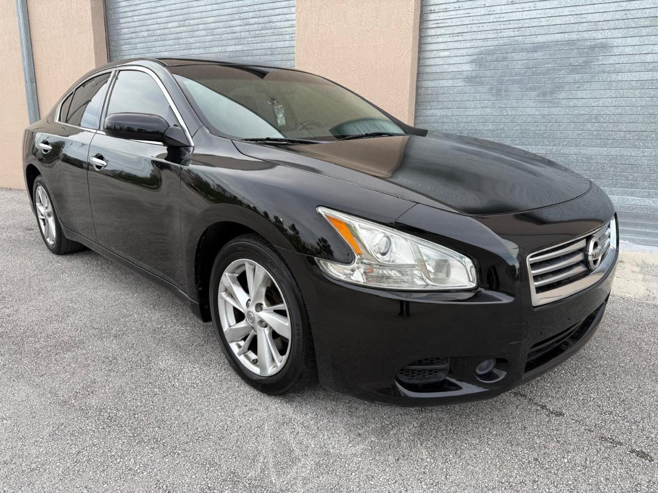 Nissan Maxima 4dr Sdn V6 CVT 3.5 S 2012