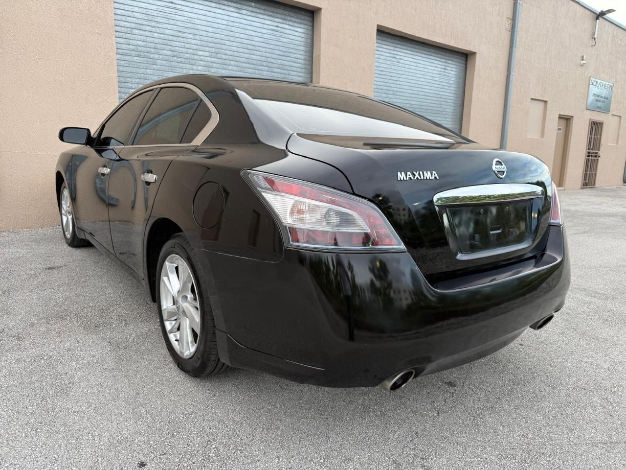 Nissan Maxima 4dr Sdn V6 CVT 3.5 S 2012
