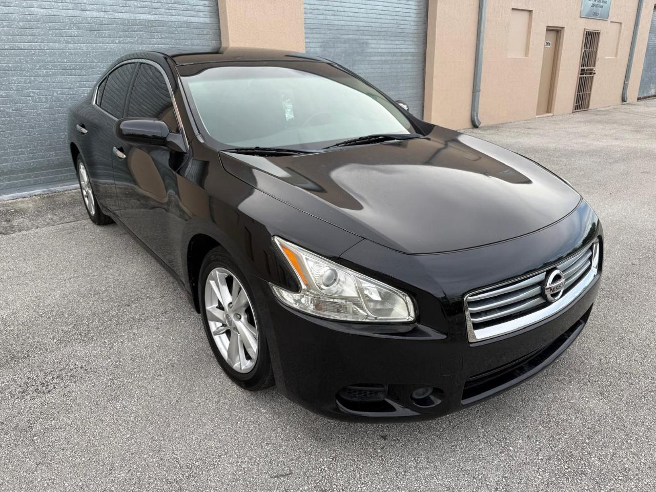 Nissan Maxima 4dr Sdn V6 CVT 3.5 S 2012