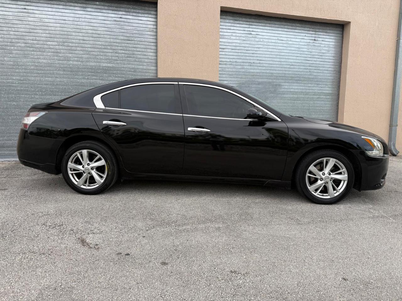 Nissan Maxima 4dr Sdn V6 CVT 3.5 S 2012